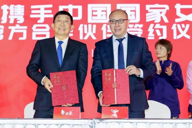 最终，曼联主场0-1不敌拜仁，6轮小组赛1胜1平4负仅得4分，小组垫底出局；拜仁以小组第一身份晋级16强。